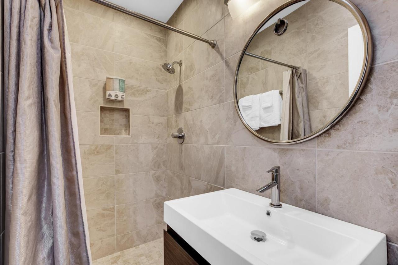 A Friendly Staycation - Downtown Greensboro Close To Major Attractions! Exterior photo